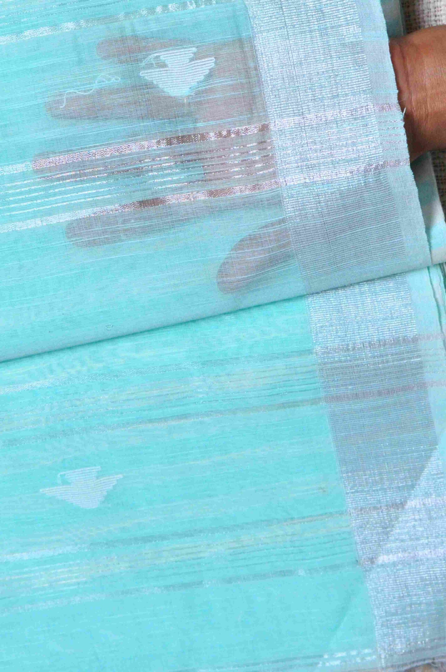 Handwoven Jamdani Mixed Material Saree