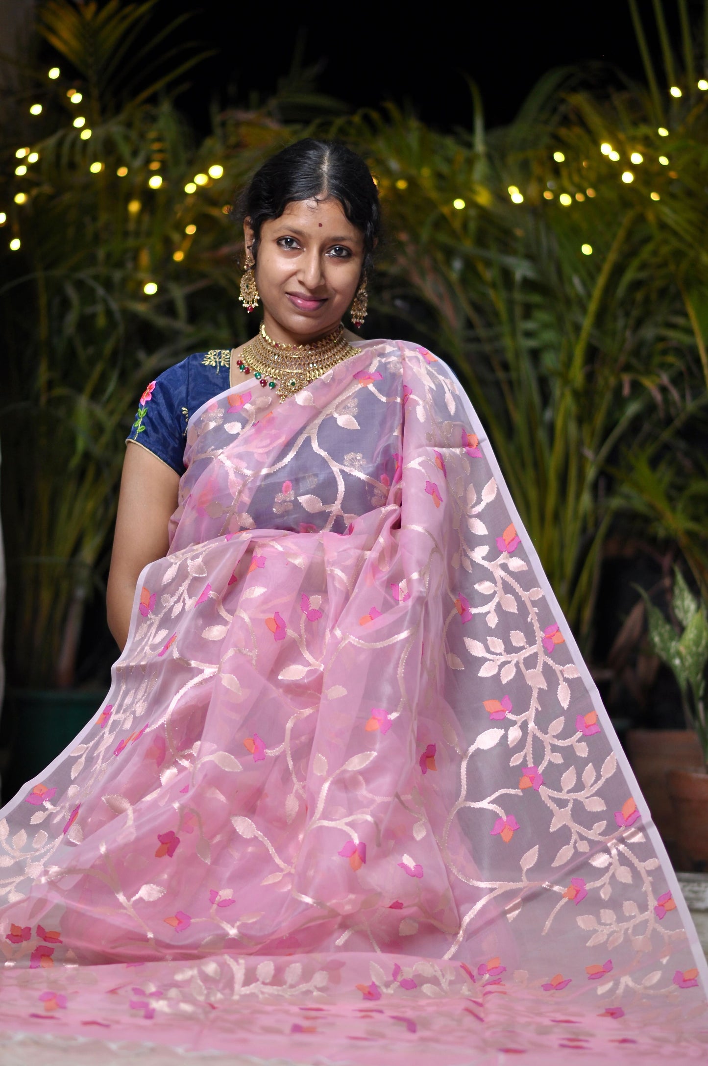 Ethereal Beauty – Pink Muslin Saree with Matching Blouse Piece ✨