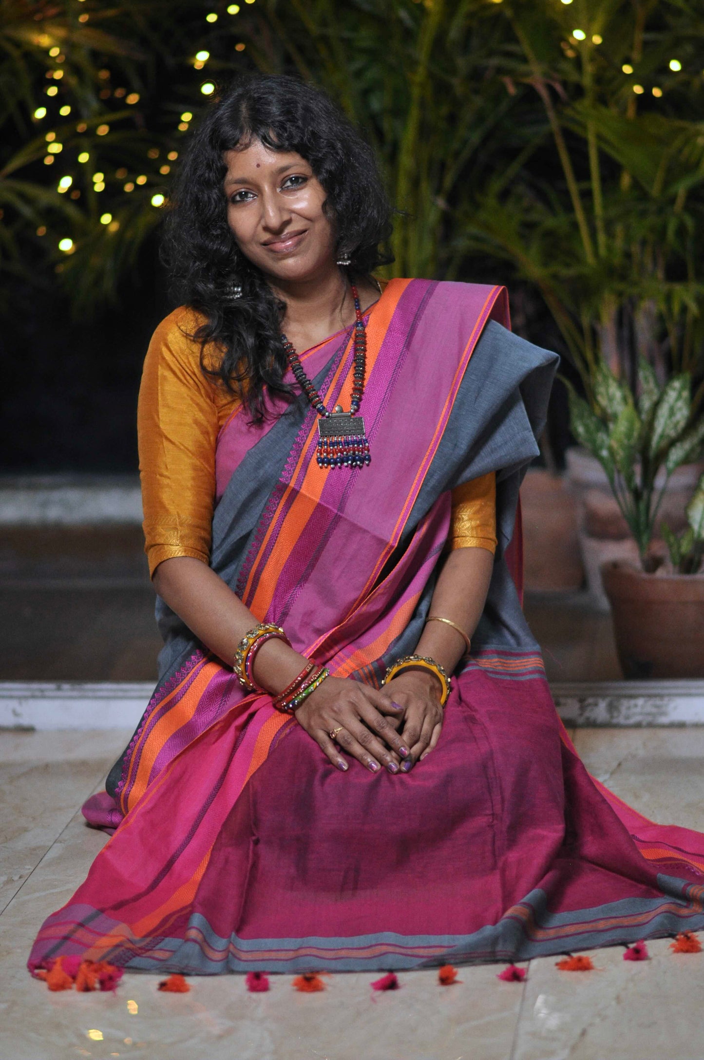 Timeless Comfort – Khadi Cotton Saree with Matching Blouse Piece ✨