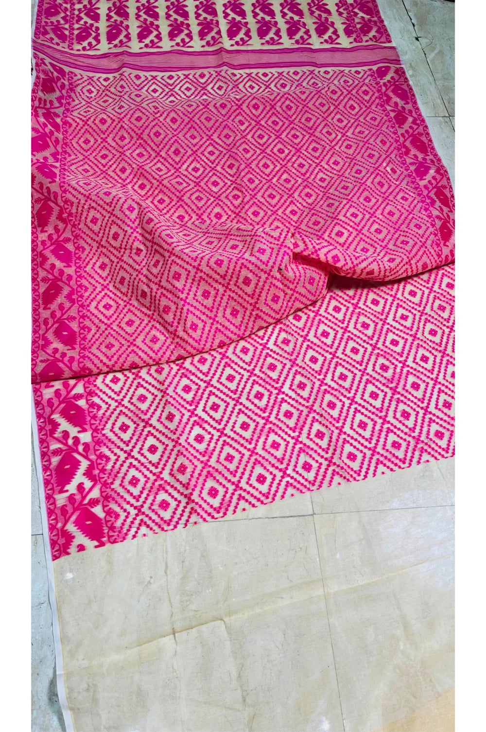 Pinkyara - Dhakai Jamdani