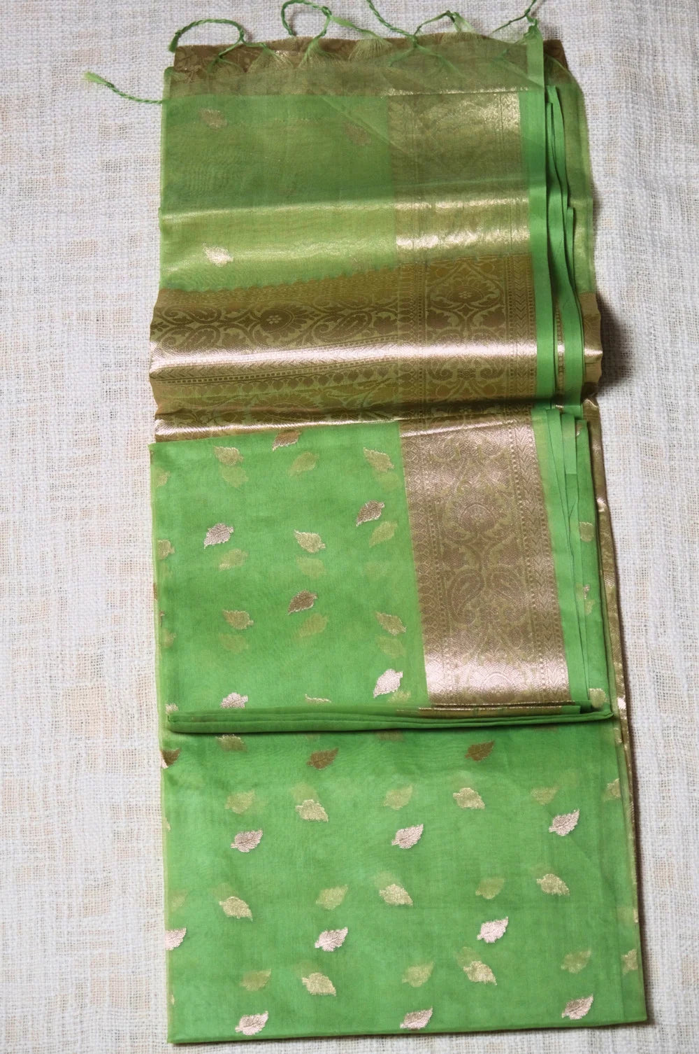 Jhawra Paata - Silk