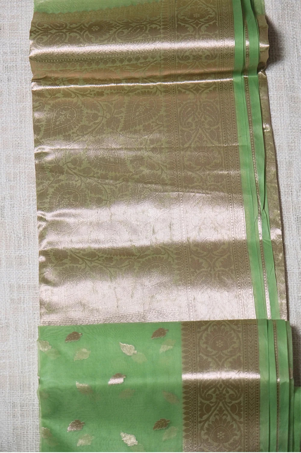 Jhawra Paata - Silk