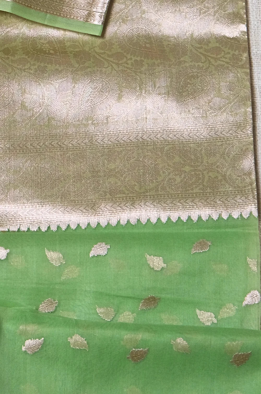 Jhawra Paata - Silk