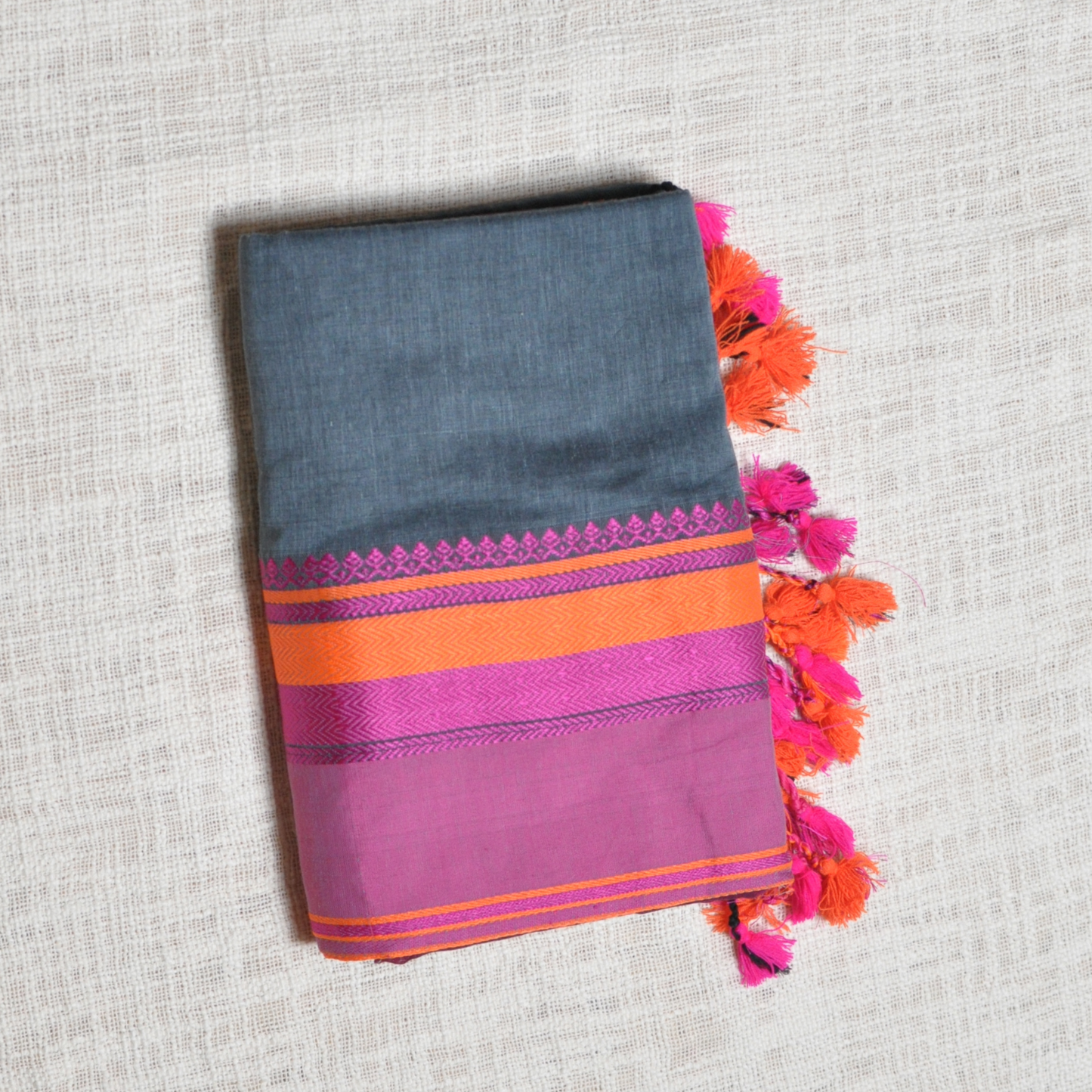 Timeless Comfort – Khadi Cotton Saree with Matching Blouse Piece ✨
