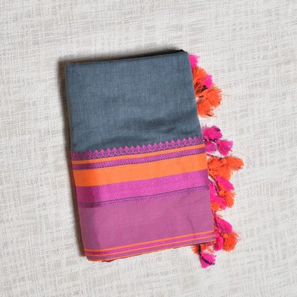 Timeless Comfort – Khadi Cotton Saree with Matching Blouse Piece ✨