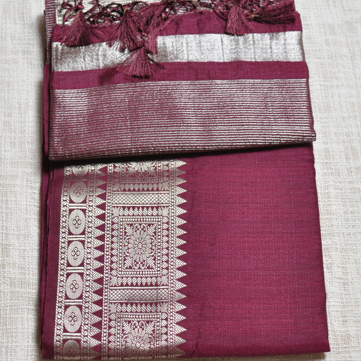Semi Matka Saree with Blouse Piece ✨