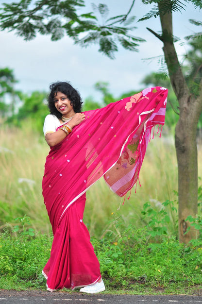 Meditating Woman - Soft Jamdani