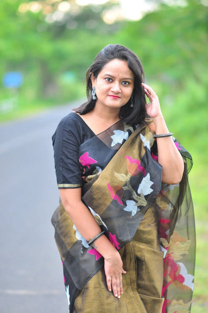 Golden Whisper - Handwoven Tissue Jamdani