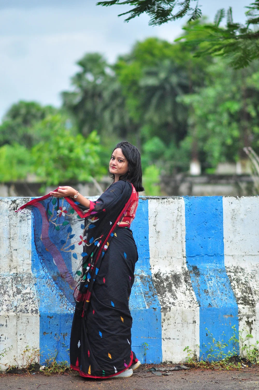 Midnight Melody – Soft Jamdani