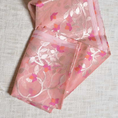 Ethereal Beauty – Pink Muslin Saree with Matching Blouse Piece ✨
