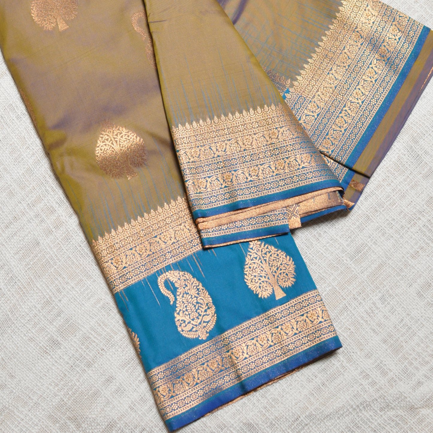Chandrika – Semi-Kanjeevaram Saree with Matching Blouse Piece ✨