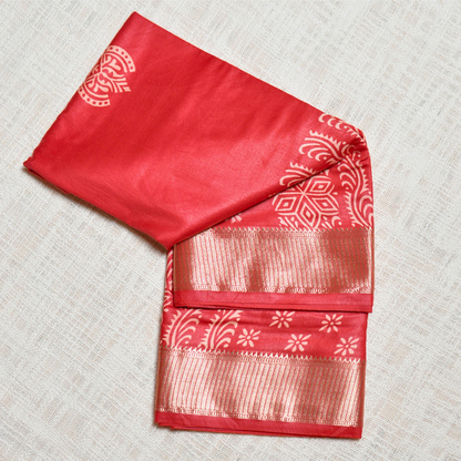 Graceful Elegance – Semi Bapta Saree with Matching Blouse Piece ✨