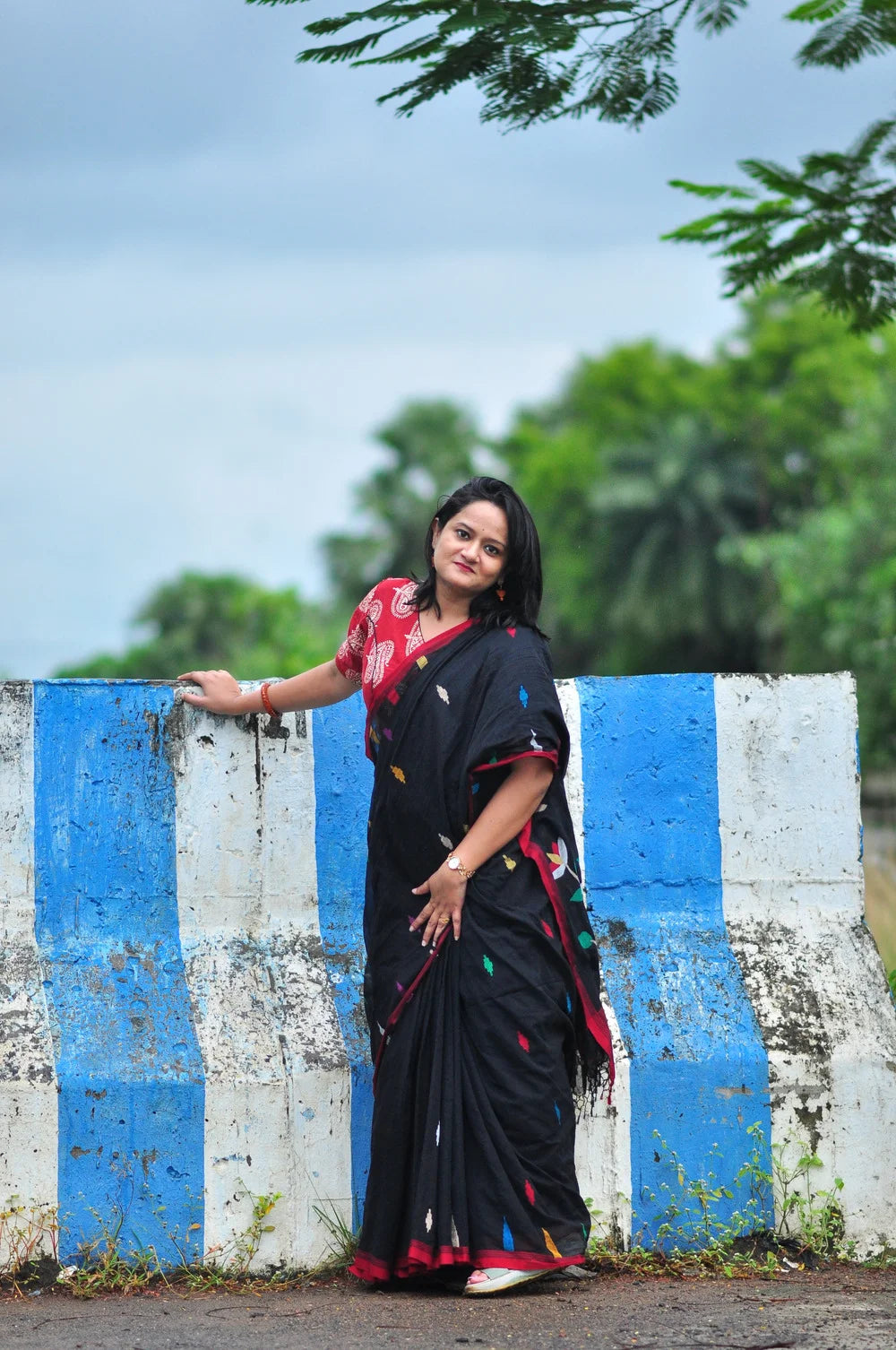 Midnight Melody – Soft Jamdani