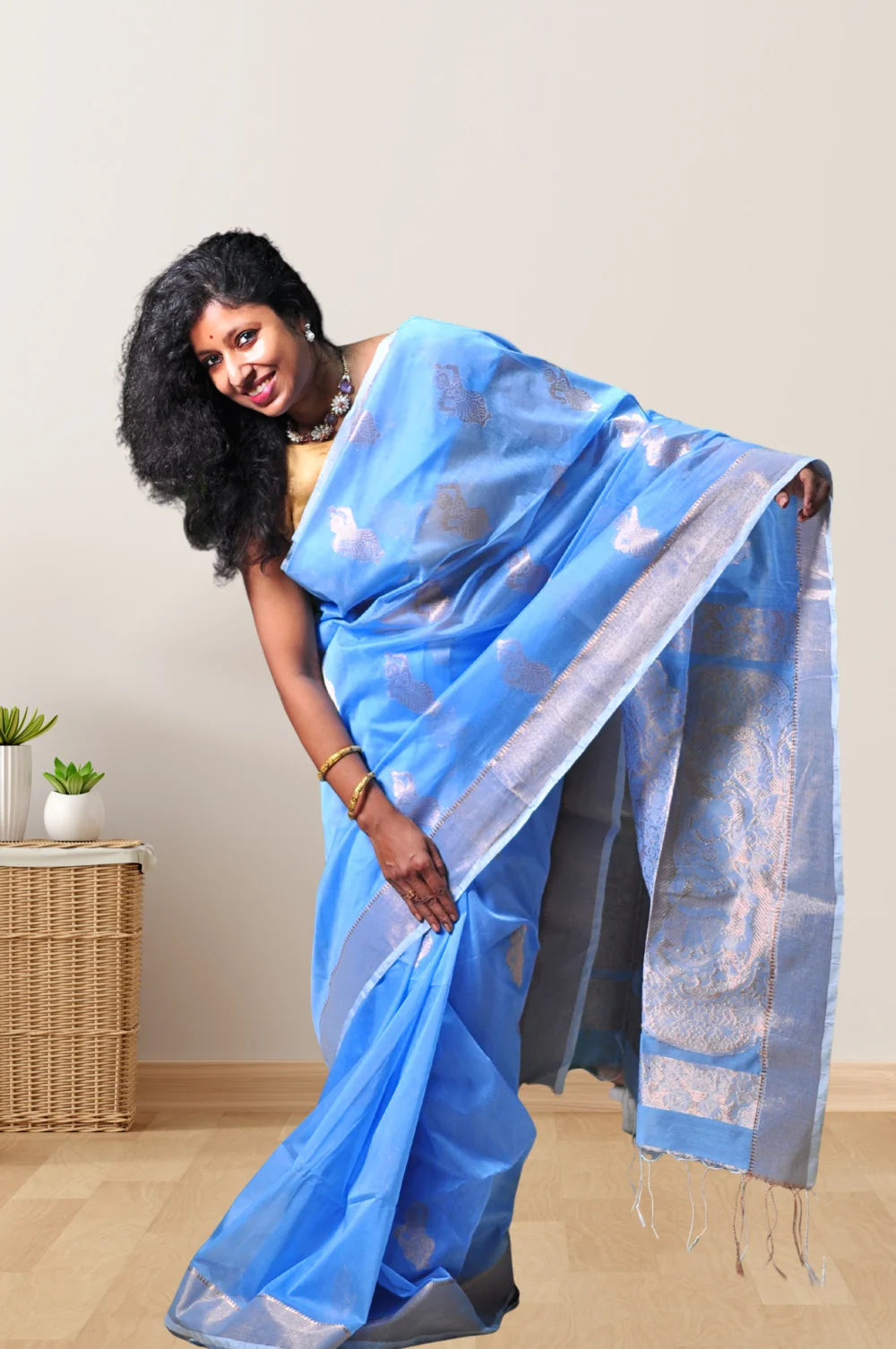 TARANGINI - Handloom