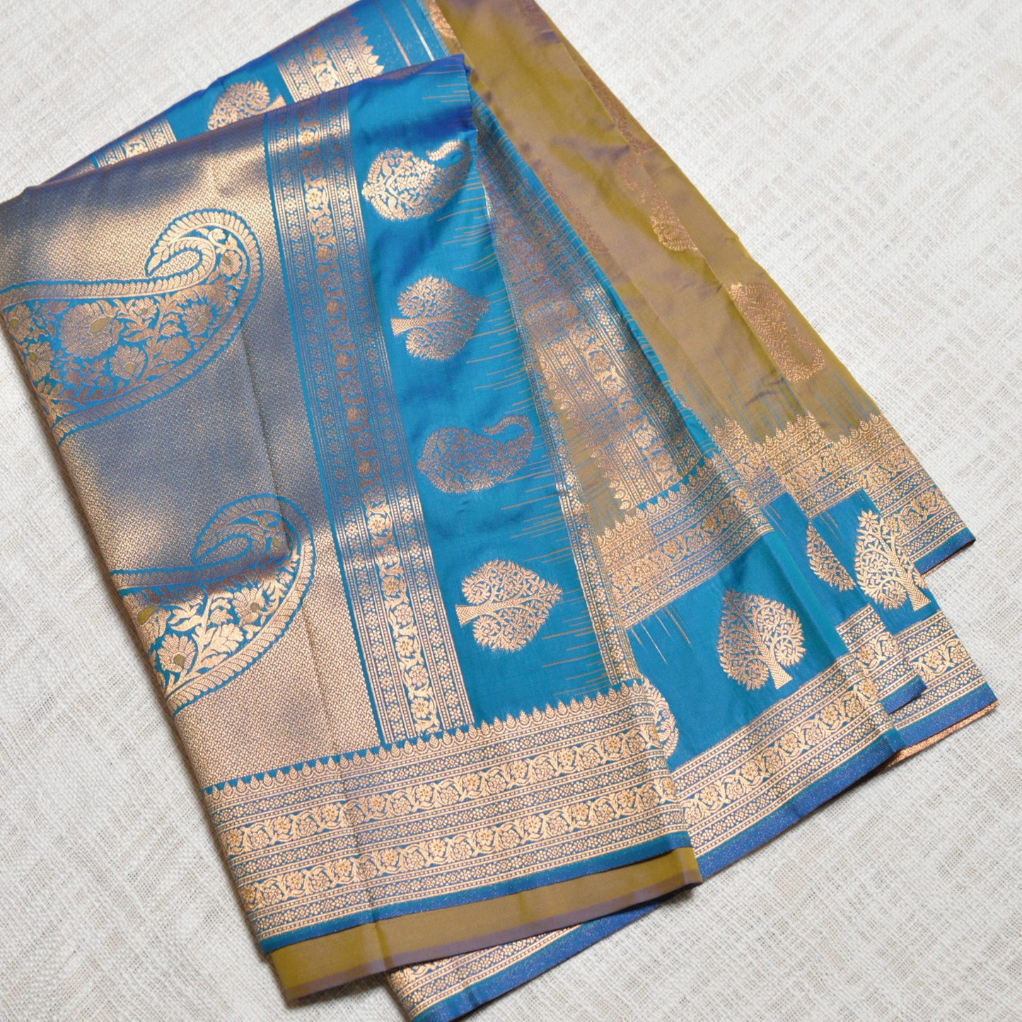Chandrika – Semi-Kanjeevaram Saree with Matching Blouse Piece ✨
