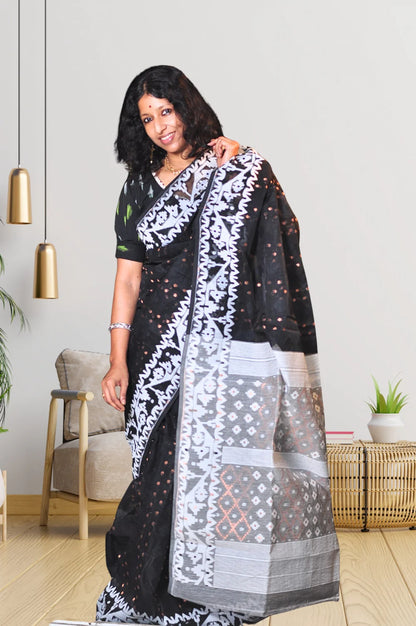 Aarunika - Handloom Jamdani