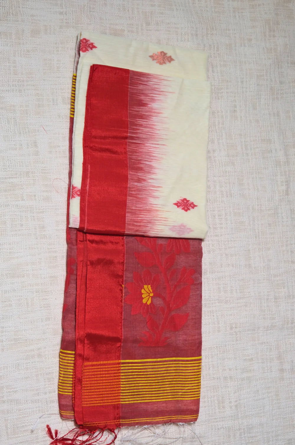 Pushpo Laalima - Handloom
