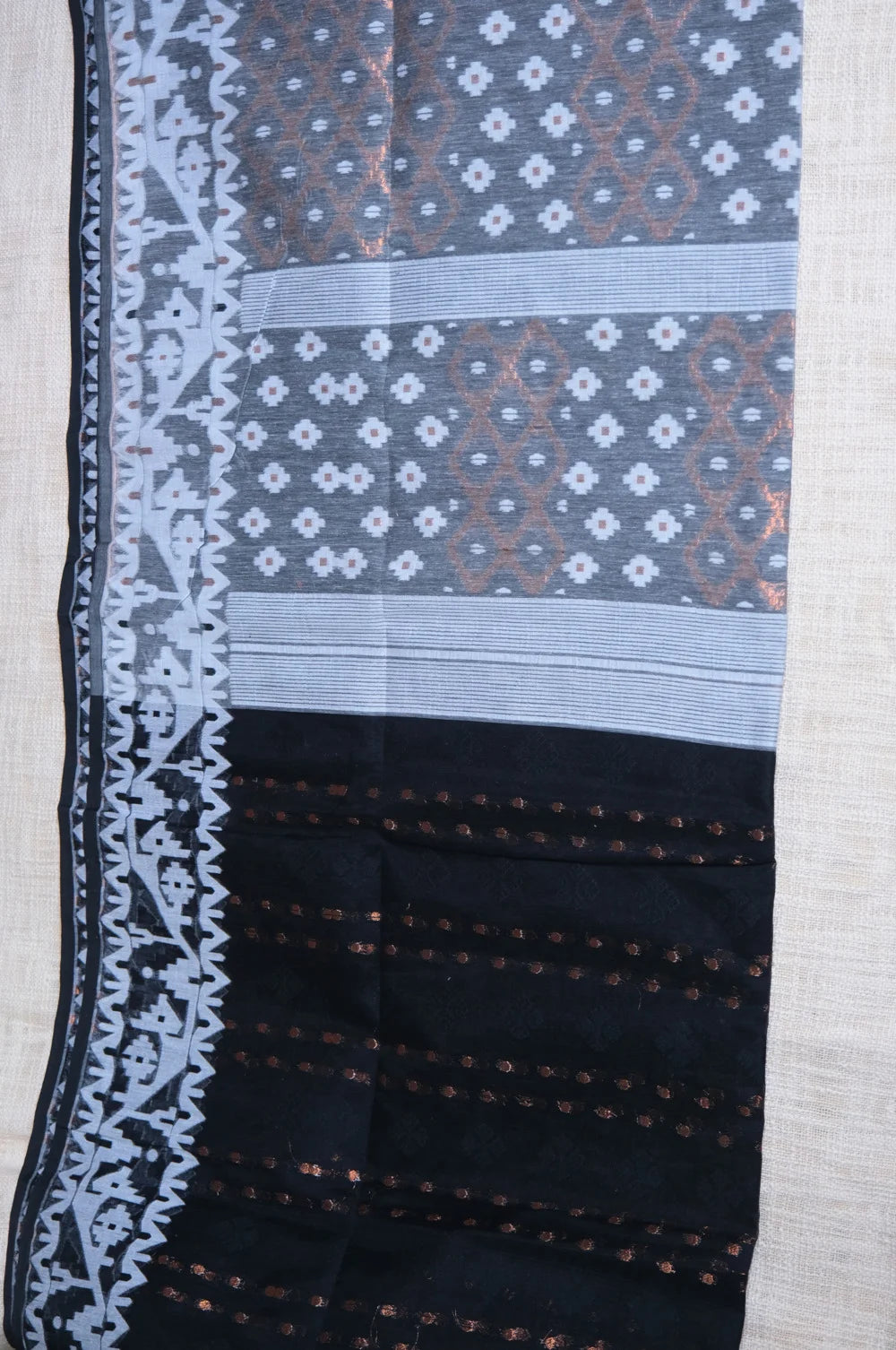 Aarunika - Handloom Jamdani