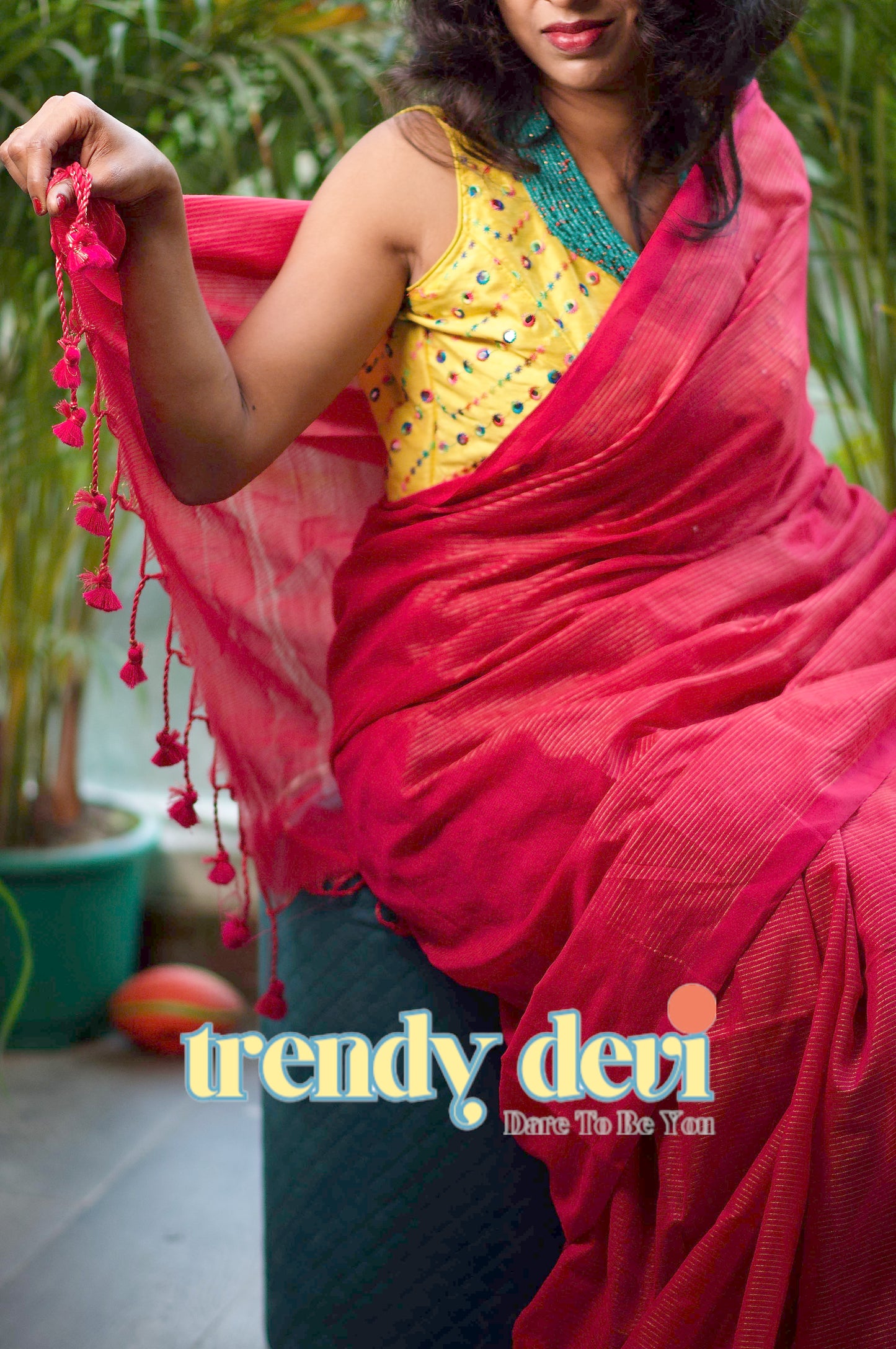 Tissue Khadi Cotton Saree – A Blend of Elegance & Comfort ✨