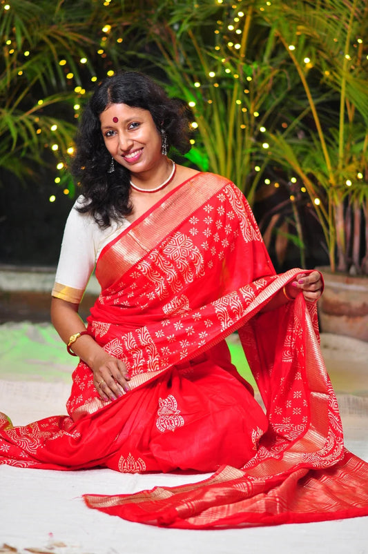 Graceful Elegance – Semi Bapta Saree with Matching Blouse Piece ✨