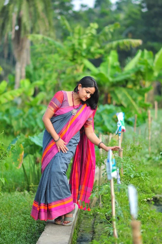 Timeless Comfort – Khadi Cotton Saree with Matching Blouse Piece ✨