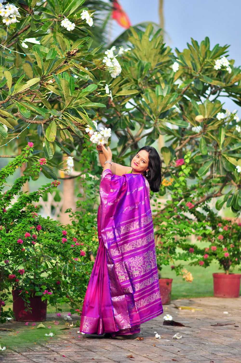 Raajnandini — Handwoven Swarno Katan (Silk Mark Certified)